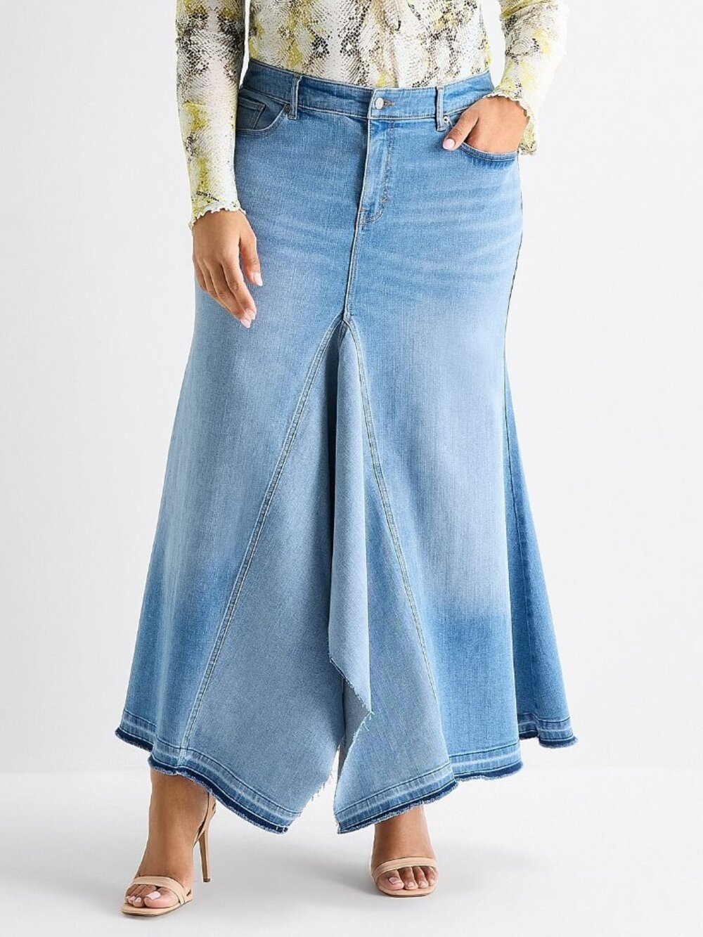 MSRP $74 Ashley Graham Womens 14W, 24W Enzyme Bleach Denim Maxi Skirt